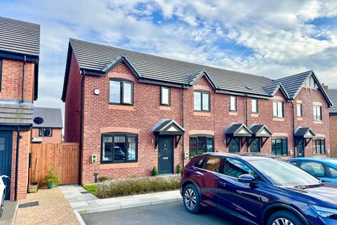 3 bedroom end of terrace house for sale, Bebbington Way, Nantwich CW5