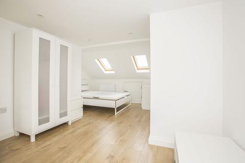 House share to rent, Kingston Road, Essex IG1