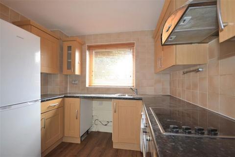 2 bedroom flat to rent, Chenies Court, Woodhall Farm, Hemel Hempstead