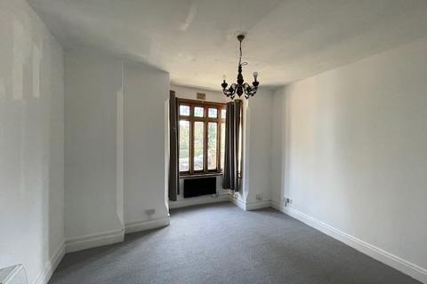 2 bedroom flat to rent, Fosterhill Road, MK41