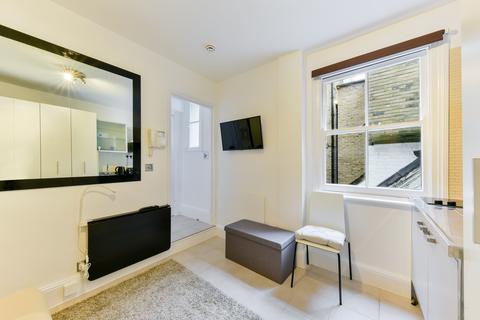 Studio to rent, Courtfield Gardens, SW5