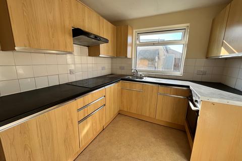 3 bedroom house to rent, Mackie Road, Bristol BS34