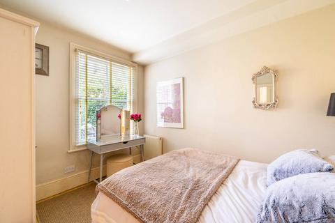 2 bedroom flat for sale, Crockerton Road, Wandsworth Common, London, SW17