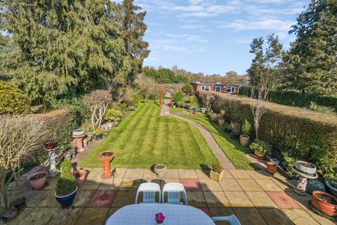 35 Bathurst Walk, Iver, SL0 9EE