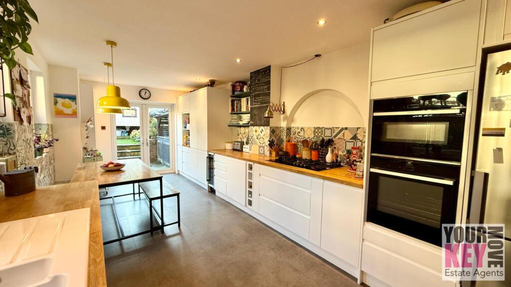 Your Key Move Estate Agents in Folkestone - Broadm