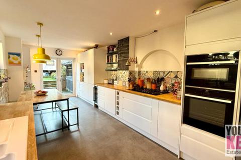 6 bedroom semi-detached house for sale, Broadmead Road, Folkestone, Kent CT19 5AW