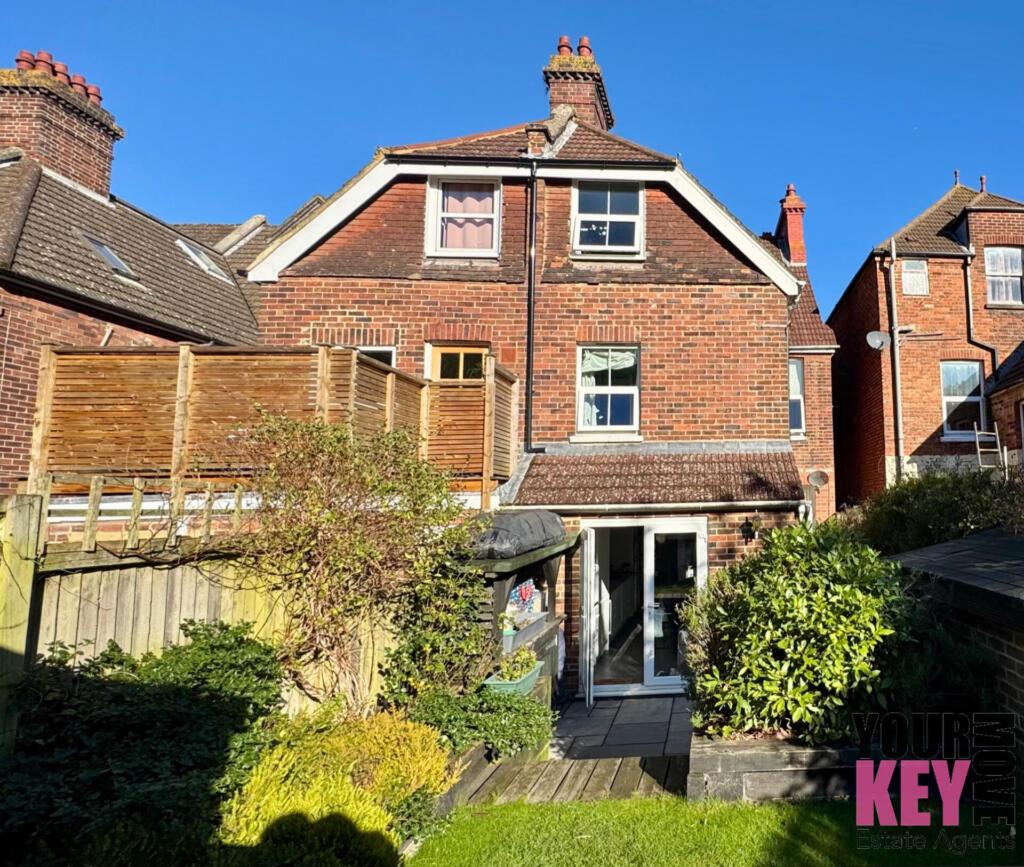 Your Key Move Estate Agents in Folkestone - Broadm