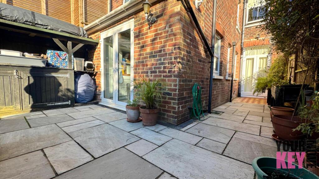 Your Key Move Estate Agents in Folkestone - Broadm