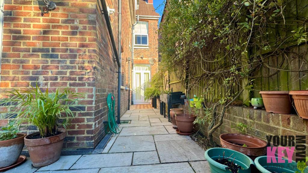 Your Key Move Estate Agents in Folkestone - Broadm