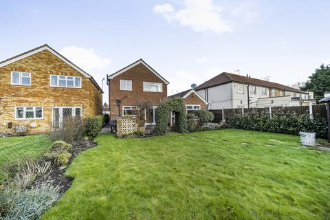 153 Hithermoor Road, Staines, TW19 6AU