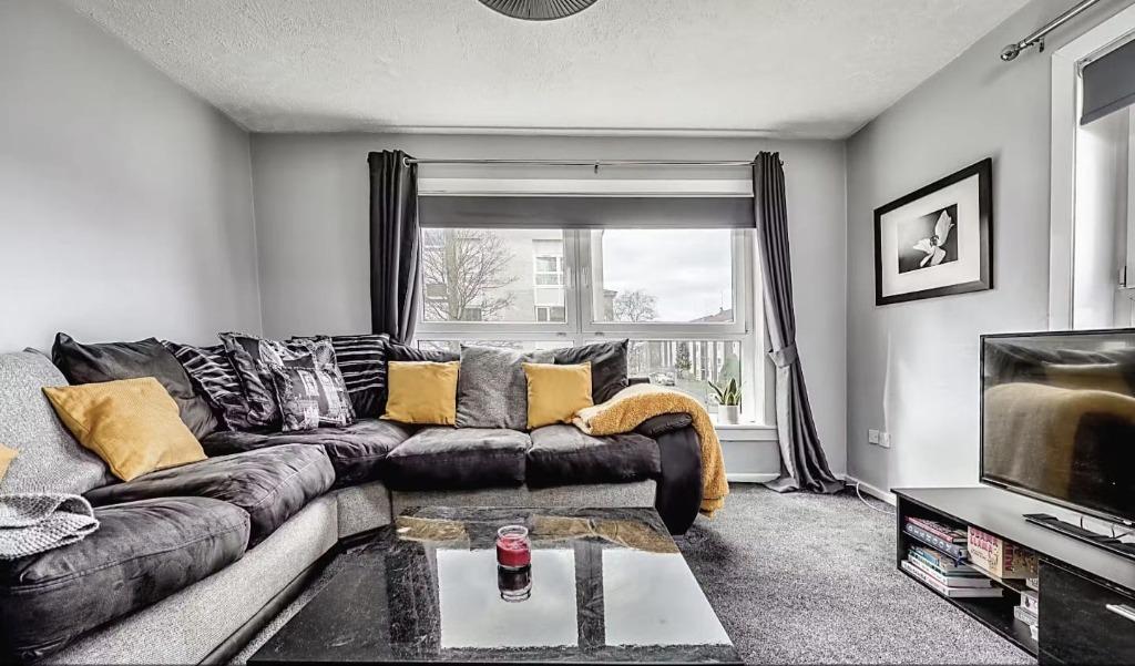 Apartment in Glasgow - View 3