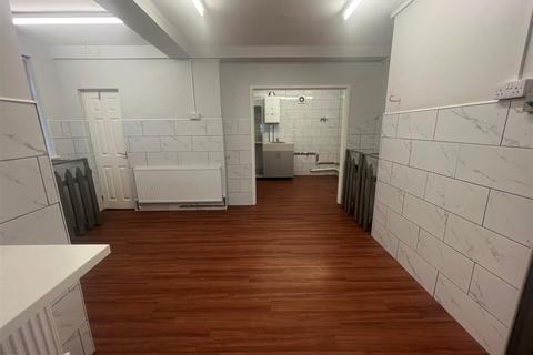 Shop to rent, Shop to Let Inglemire Lane, Hull