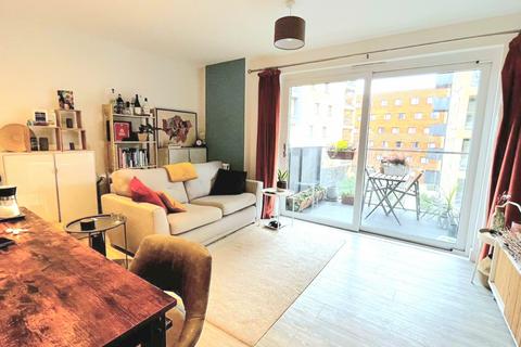 Flat 14, 13 Hoffmans Road, Walthamstow, London, E17 6ZE