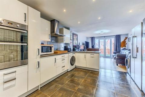 4 bedroom semi-detached house for sale, Beauty Bank, Evesham WR11