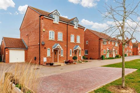 4 bedroom semi-detached house for sale, Beauty Bank, Evesham WR11