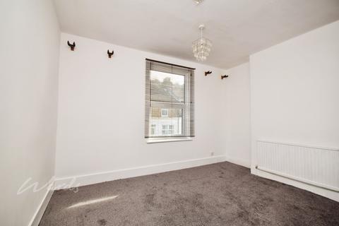 3 bedroom terraced house to rent, Clarendon Place Dover CT17