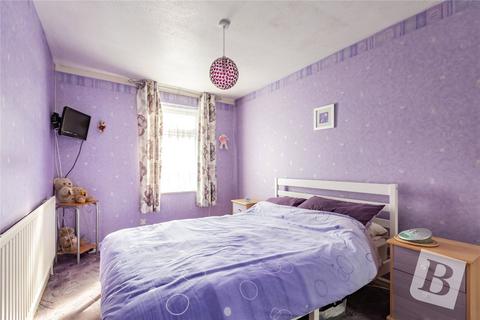 3 bedroom terraced house for sale, Clayburn Circle, Basildon, Essex, SS14