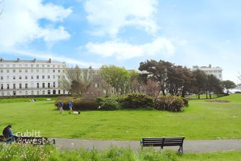 1 bedroom flat to rent, Adelaide Crescent Hove BN3