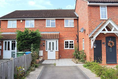 3 bedroom terraced house for sale, Juniper Road, Farnborough GU14