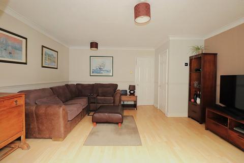 3 bedroom terraced house for sale, Juniper Road, Farnborough GU14
