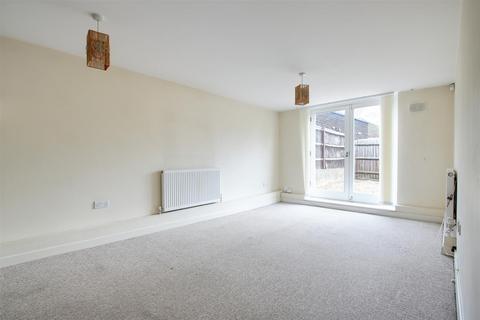 6 bedroom block of apartments for sale, High Street, Kings Langley