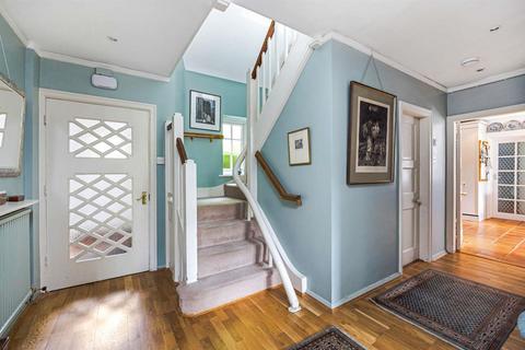 9 Flower Walk, Guildford, GU2 4EP