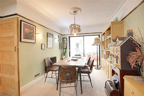 4 Greencroft Gardens, Enfield, EN1 3AS