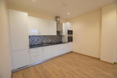 2 bedroom flat to rent, High Road, Chadwell Heath, RM6