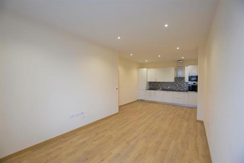 2 bedroom flat to rent, High Road, Chadwell Heath, RM6