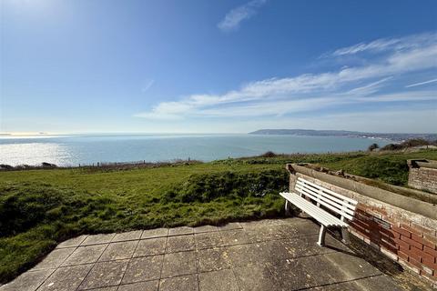 2 bedroom end of terrace house for sale, Culver Down, Sandown