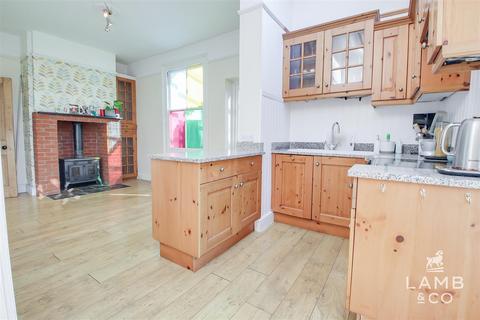 25 Beaconsfield Road, Clacton-on-sea, CO15 6BU