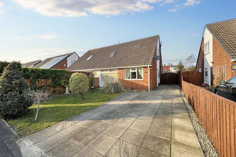 3 bedroom semi-detached house for sale, Hawthorne Avenue, Preston