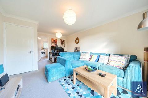 2 bedroom maisonette for sale, Highfield Court, Northamptonshire NN13