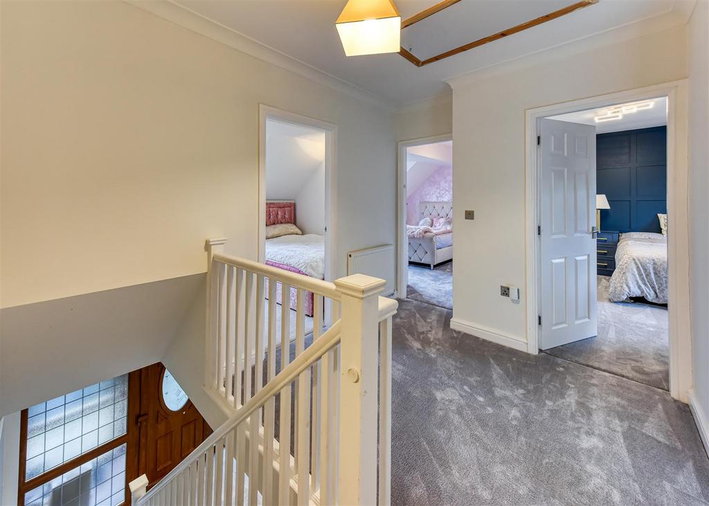 37 Chapel Lane-landing.jpg