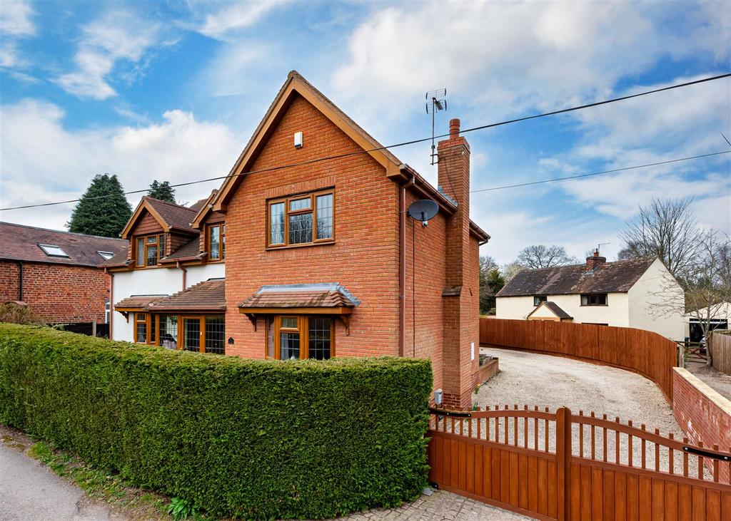 37 Chapel Lane-front1.jpg