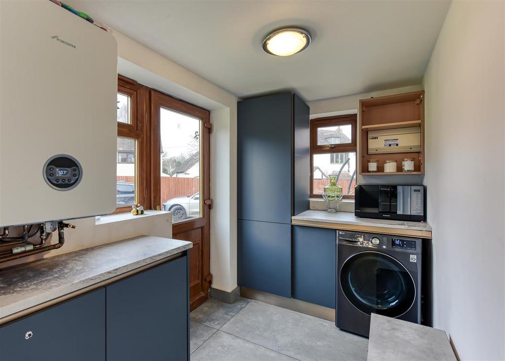 37 Chapel Lane-laundry.jpg