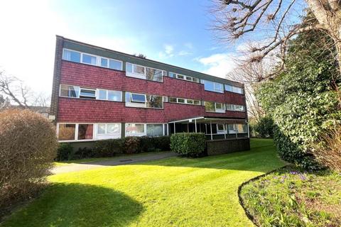 2 bedroom apartment to rent, Eaton Court, Guildford GU1