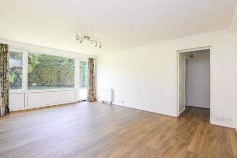 2 bedroom apartment to rent, Eaton Court, Guildford GU1