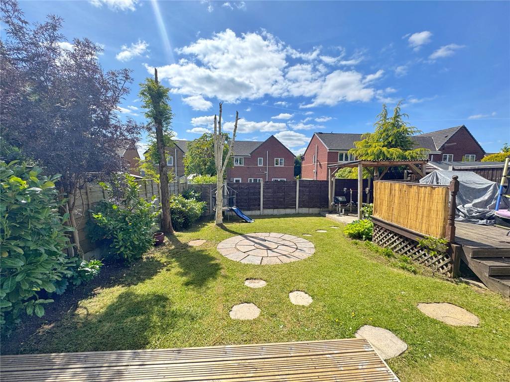 Large Sunny Gardens