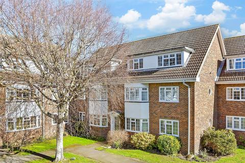 2 bedroom ground floor flat for sale, Sycamore Close, Carshalton, Surrey