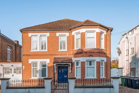 35 Cambridge Road, Bromley, BR1 4EB