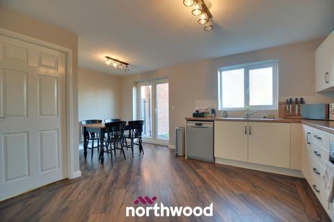 8 Cambridge Drive, Thorne, Doncaster, DN8 4FD