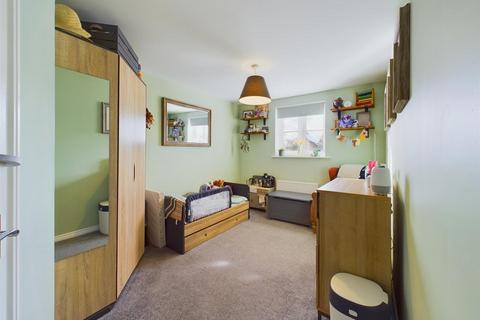 2 bedroom flat for sale, Carrick Street, Aylesbury HP18