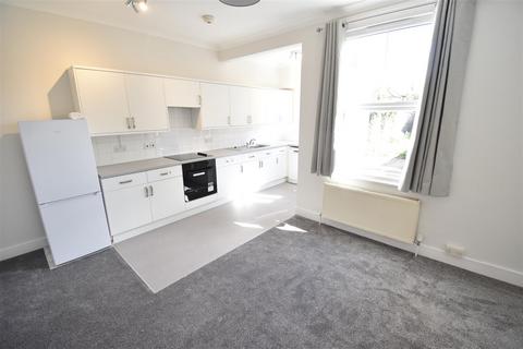 1 bedroom flat to rent, Bond Road, Surbiton