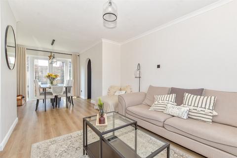 3 bedroom terraced house for sale, Cheeselands, Ashford TN27