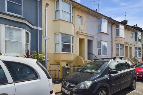 3 bedroom maisonette to rent, Hastings Road, Brighton