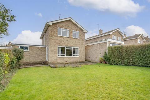 3 bedroom detached house for sale, Dashfield Grove, Widmer End HP15