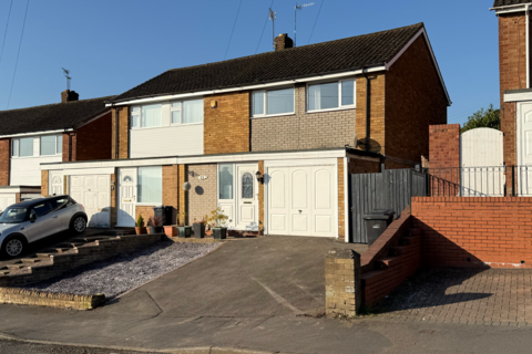 3 bedroom semi-detached house for sale, Walker Avenue, Brierley Hill, West Midlands