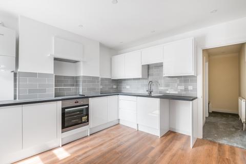 1 bedroom flat to rent, Balham High Road Balham SW17