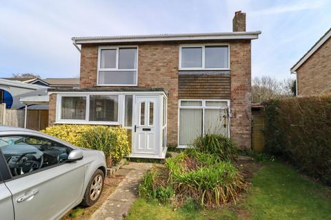 4 bedroom detached house for sale, Fernhurst Close, Hayling Island